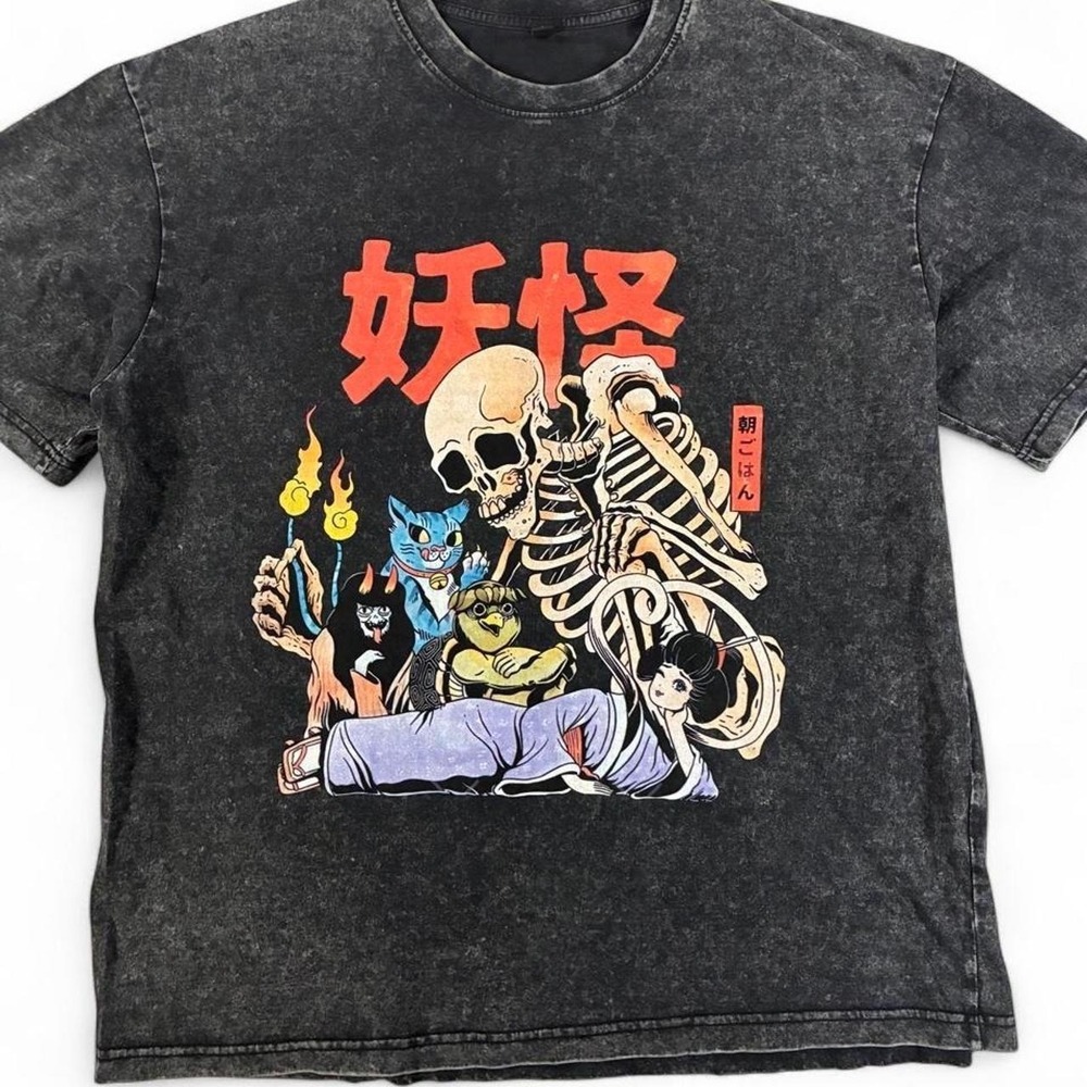 NWOT The Yokai Club graphic Tshirt. Men's size large. Acid wash Tshirt